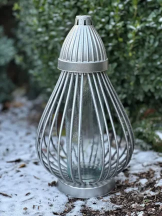 Znicz szklany w ażurowej obudowie Siatka