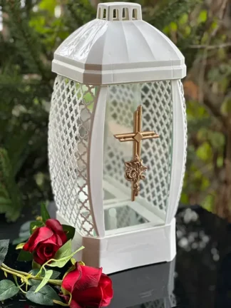 Kapliczka Biała Duża + Aplikacja Złoty krzyż (40 cm)