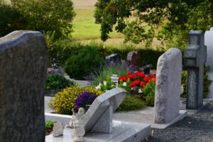 Graves 3683270 1280 (1)